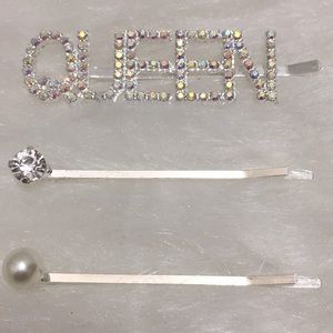 🌹SOLD🌹3pc Iridescent Rhinestone QUEEN Bobby Pins